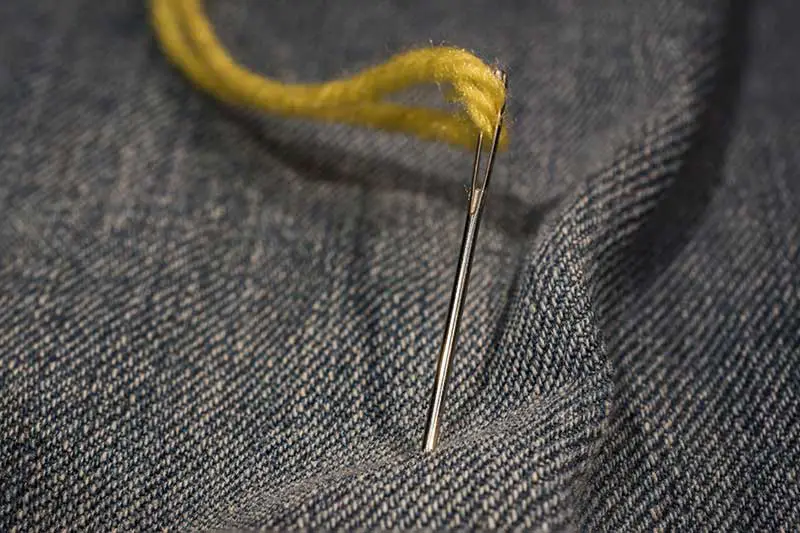 How to Sew With a Needle