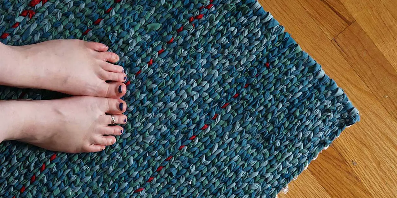 How to Sew a Rag Rug No Sew